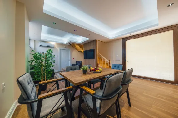 Sapanca yakın villa yemek alanı premium konaklama