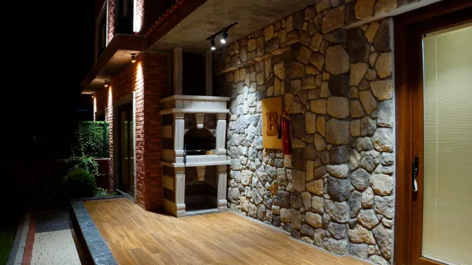 Kartepe villa taş dış cephe konaklama alanı