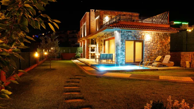 Kartepe bungalov açık ısıtmalı havuzlu villa tatil deneyimi