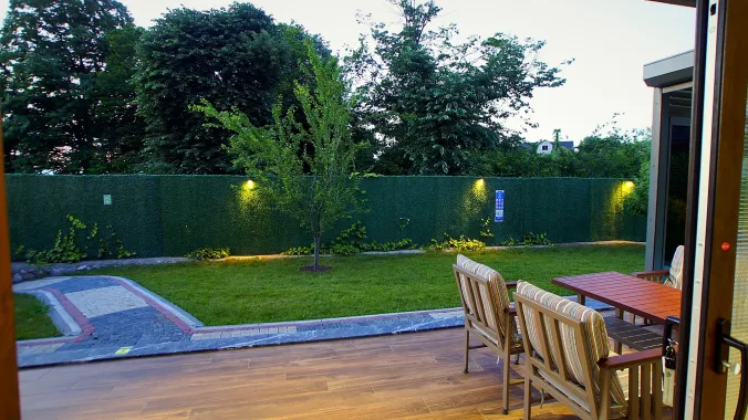 Kartepe bungalov villa teras ve bahçe oturma alanı
