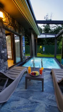 Villa içinden geçiş