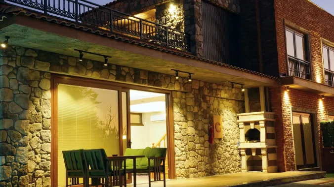 Verandada özel barbekü alanı
