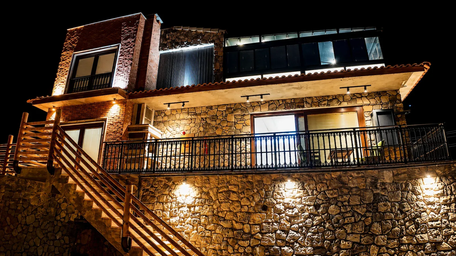 Kartepe özel SPA jakuzili villa gece konaklama deneyimi