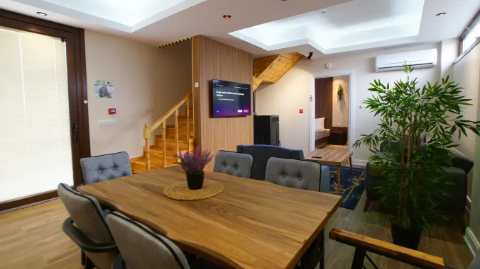 Kartepe villa modern salon ve yaşam alanı